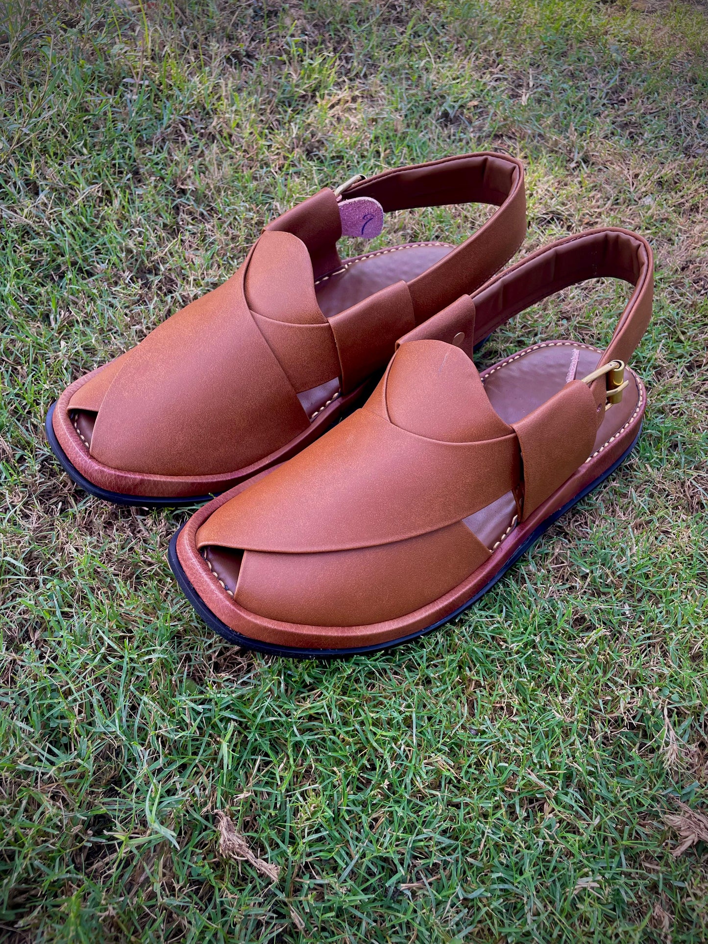 Round Shape Medicated Chappal (Akhrot)